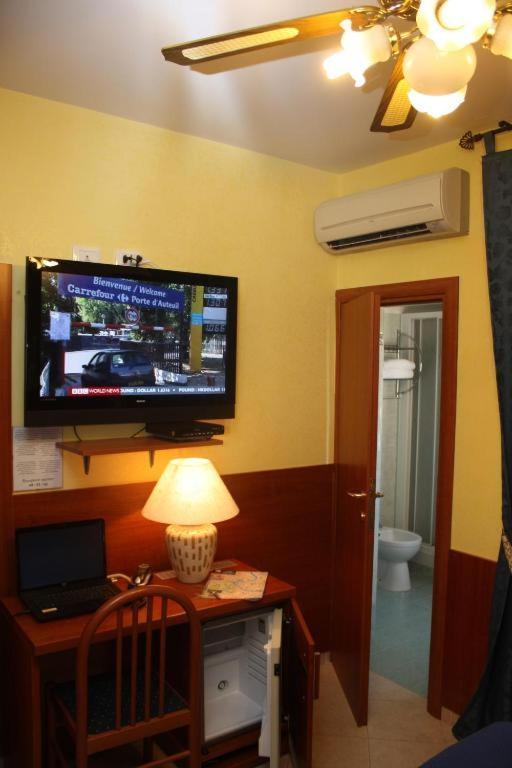 Hotel Viennese Due Rzym Zewnętrze zdjęcie